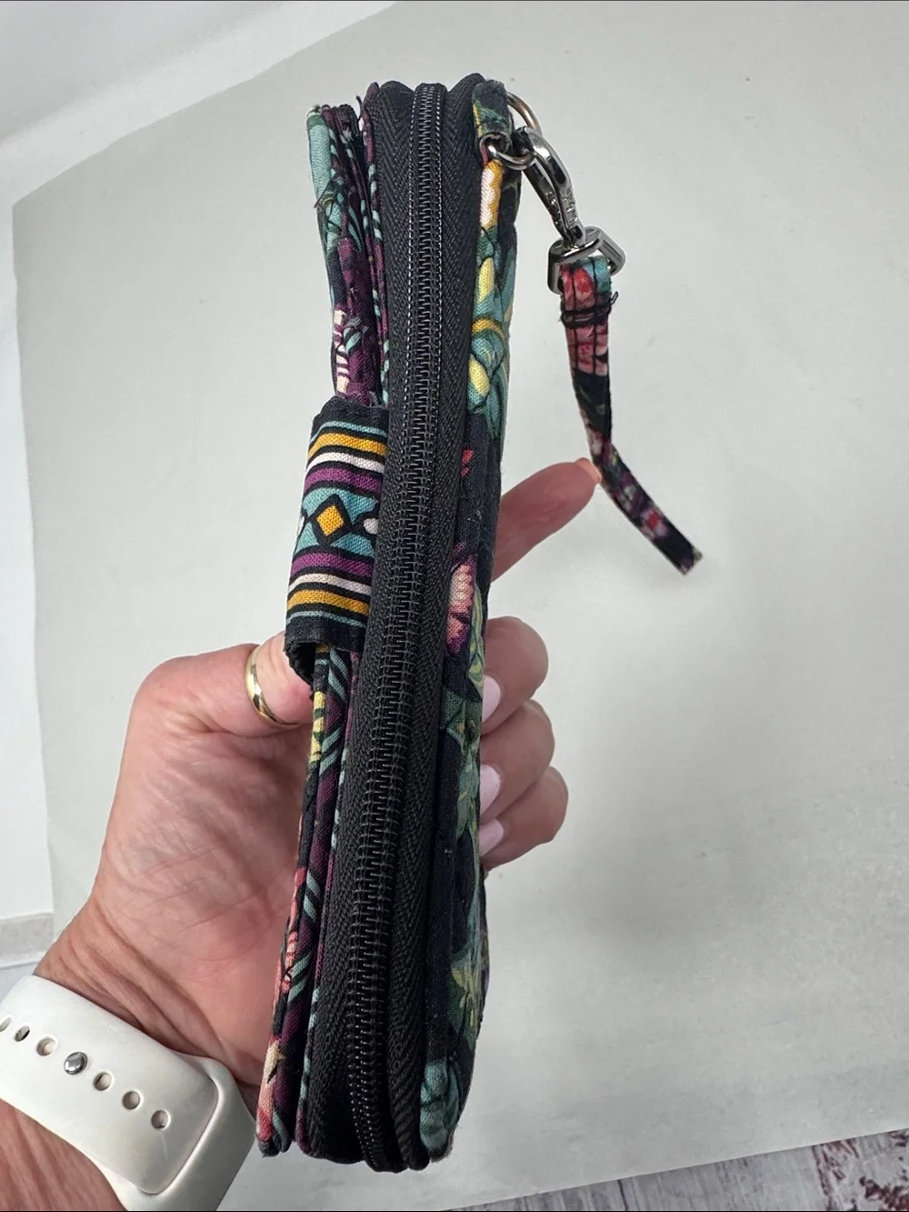VERA BRADLEY ICONIC RFID COMBO WRISTLET IN THE VINES FLORAL WALLET QUILTED